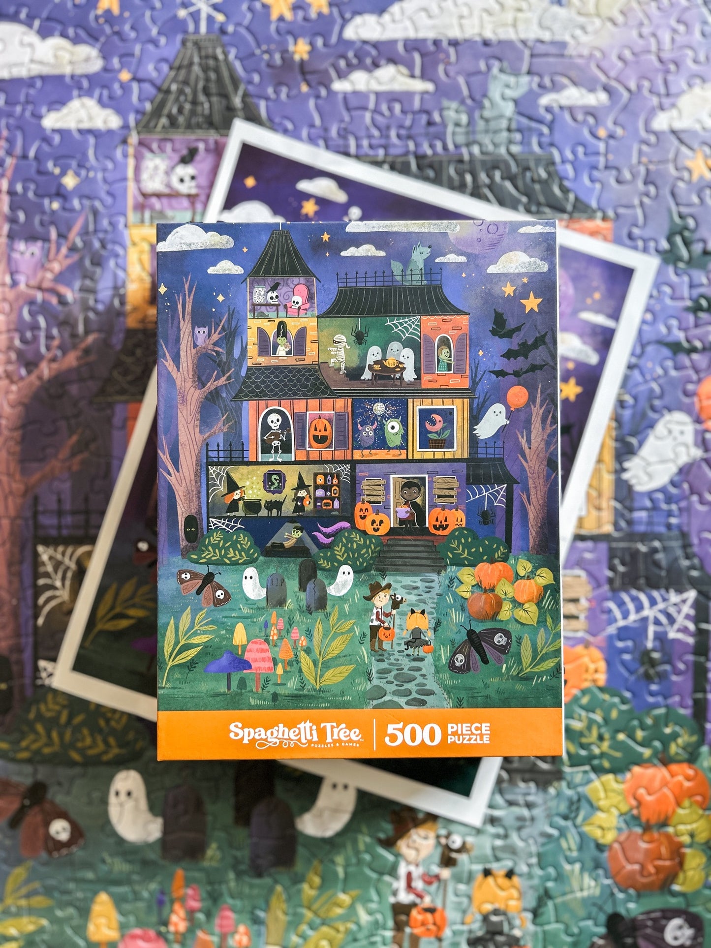 Spooky Manor 500 Piece Halloween Puzzle