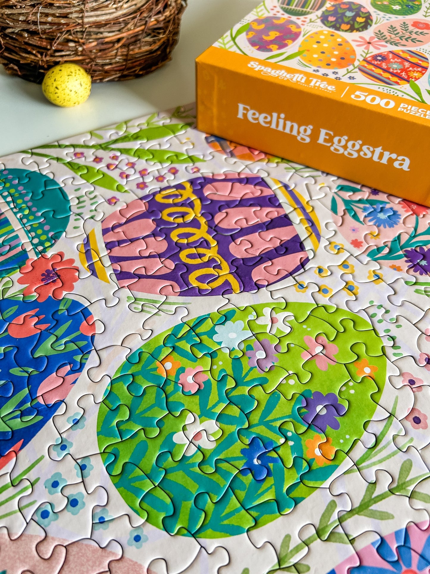 Feeling Eggstra 500 Piece Easter Egg Puzzle