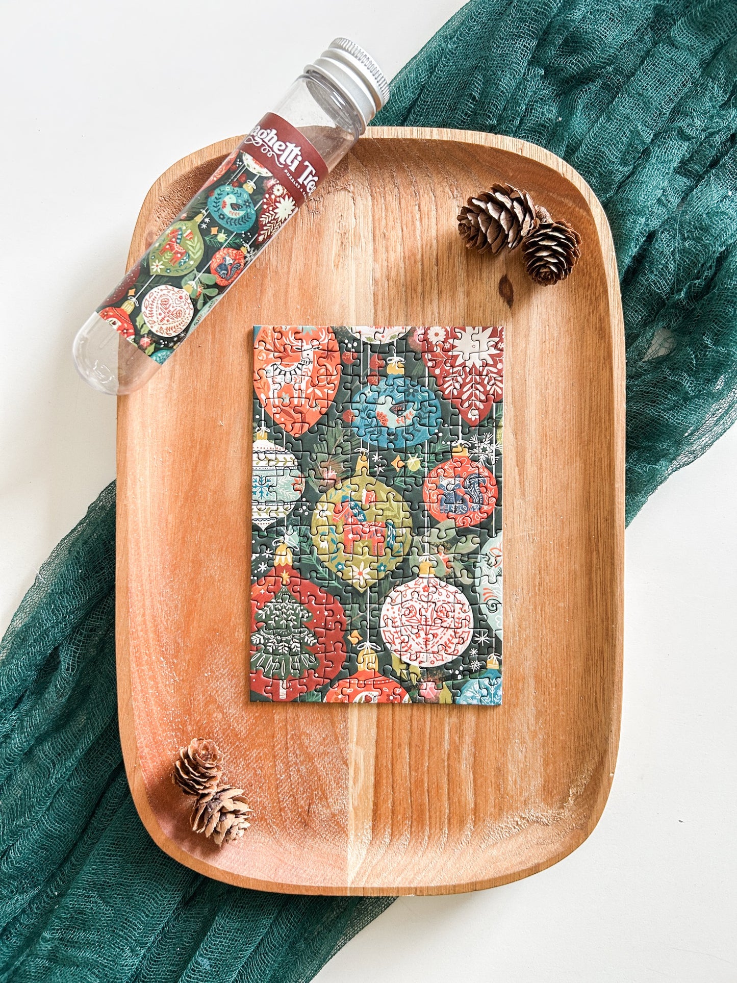 Yuletide Gleam 150 Pc Mini Puzzle