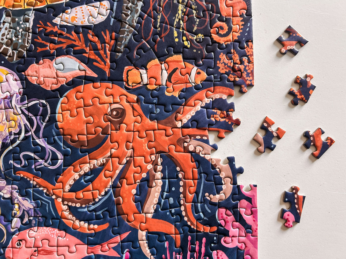 Ocean Creatures 1000 Pc Puzzle *DAMAGED BOX*