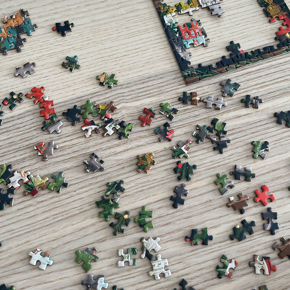 Deck the Shelves 150 Pc Mini Puzzle
