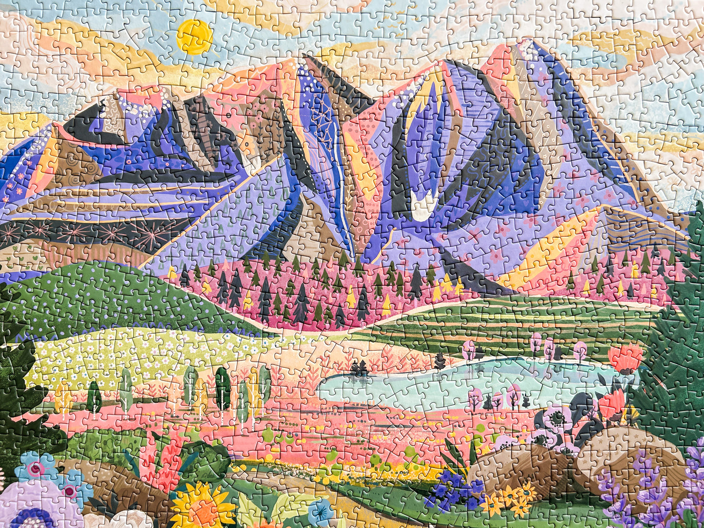 Mountains & Valleys 1000 Pc Puzzle *DAMAGED BOX*
