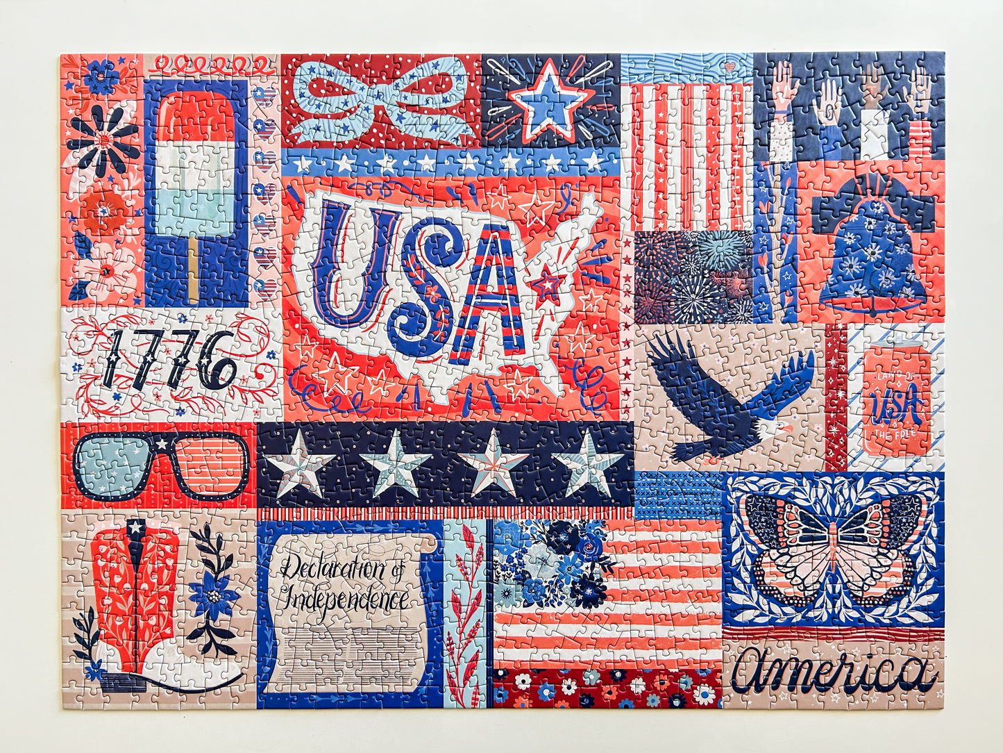 Red, White & Blue 1000 Pc Puzzle *DAMAGED BOX*