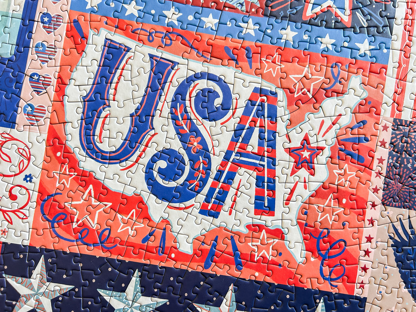 Red, White & Blue 1000 Pc Puzzle *DAMAGED BOX*