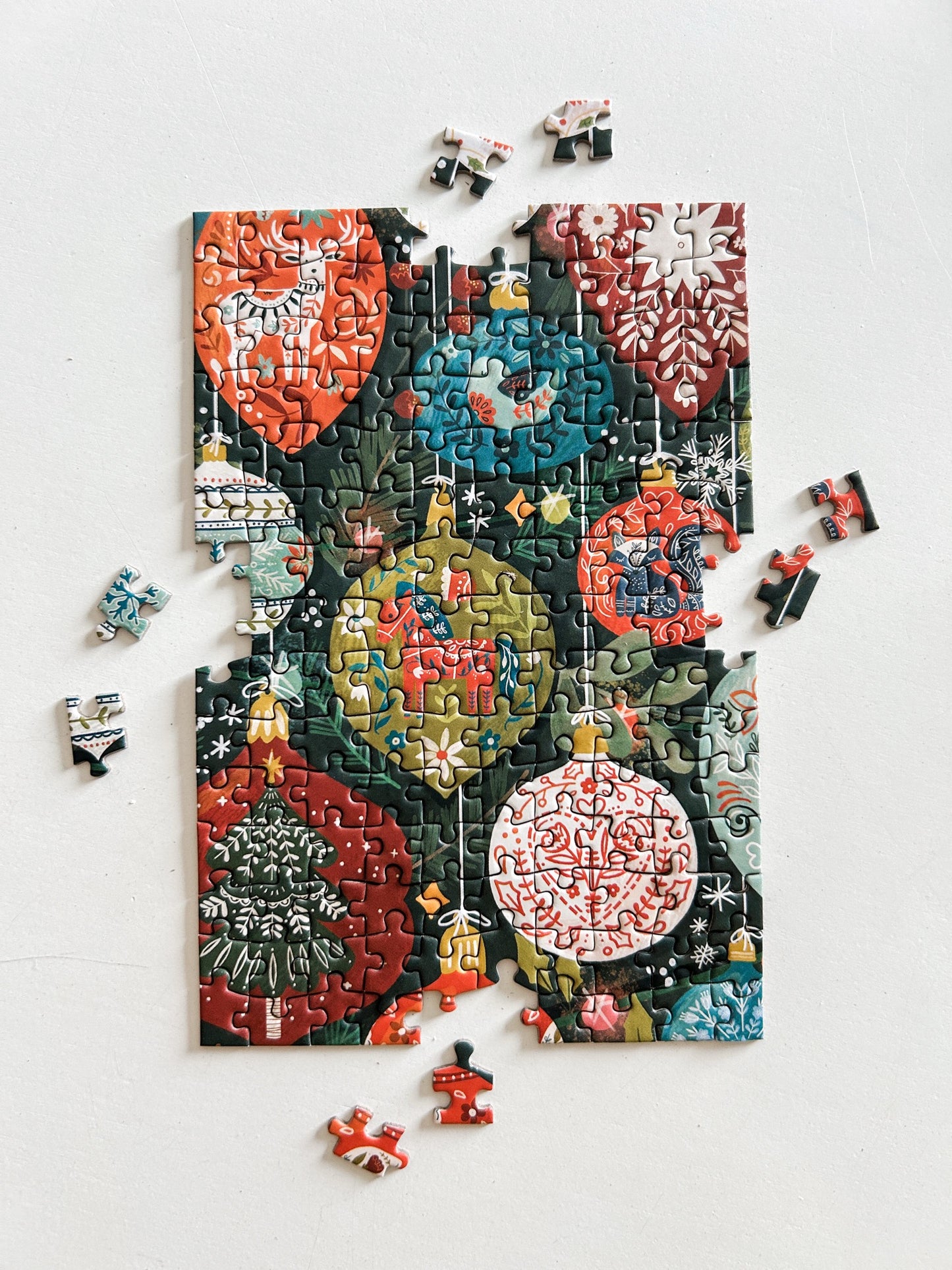 Yuletide Gleam 150 Pc Mini Puzzle