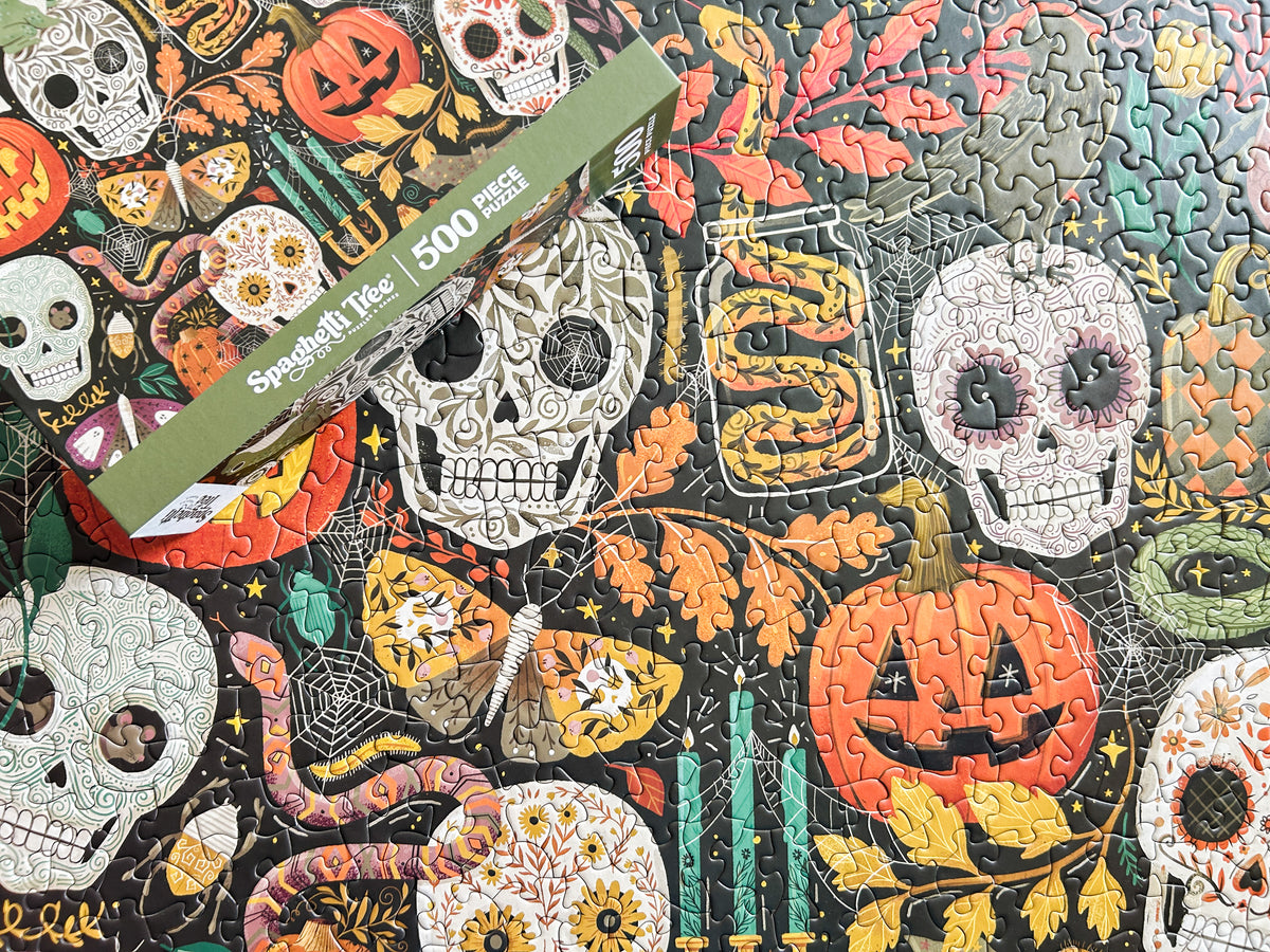Creepy Crawlies 500 Piece Halloween Puzzle *DAMAGED BOX*