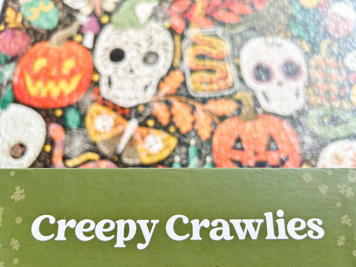 Creepy Crawlies 500 Piece Halloween Puzzle *DAMAGED BOX*