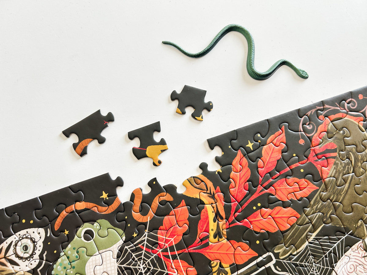 Creepy Crawlies 500 Piece Halloween Puzzle *DAMAGED BOX*