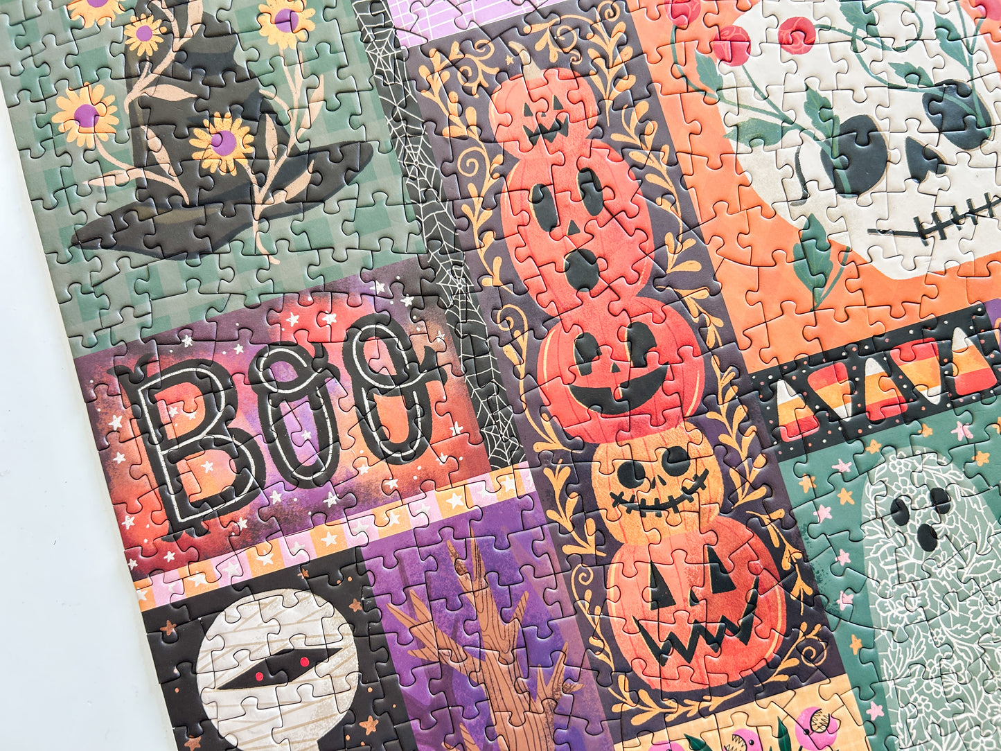 Happy Halloween 1000 Pc Puzzle *DAMAGED BOX*