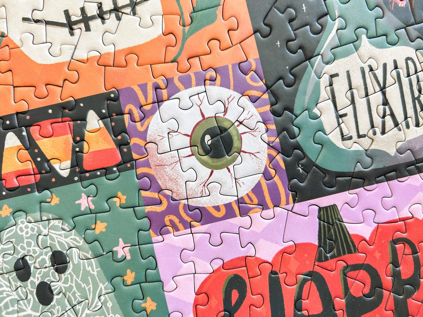 Happy Halloween 1000 Pc Puzzle *DAMAGED BOX*