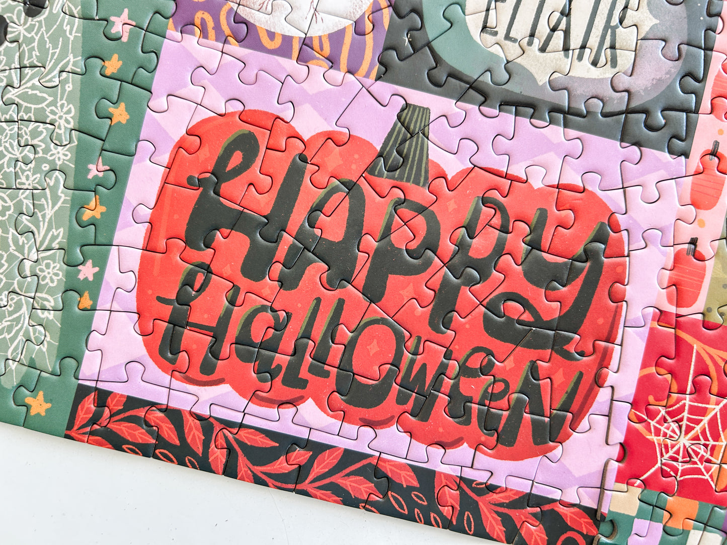 Happy Halloween 1000 Pc Puzzle *DAMAGED BOX*