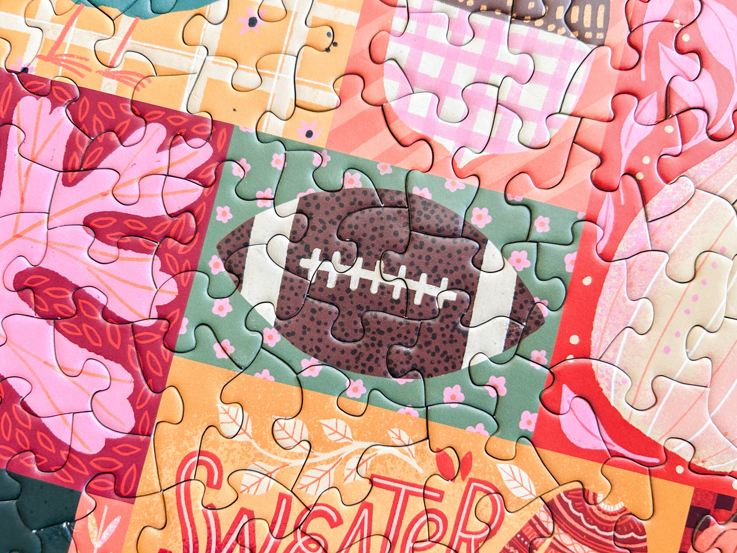Sweater Weather 500 Piece Fall Puzzle *DAMAGED BOX*