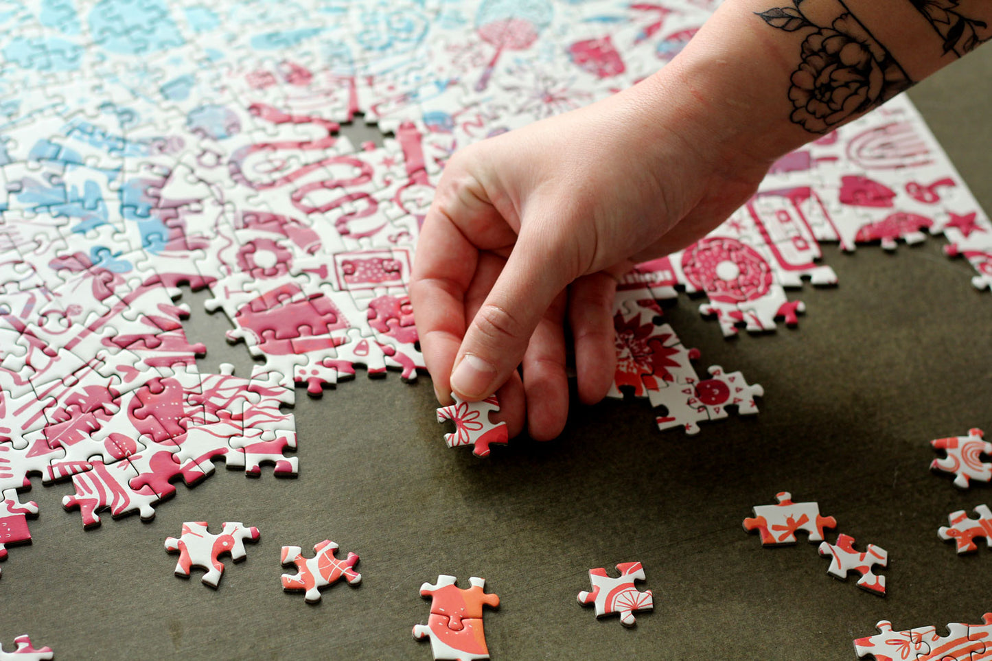 Stuff and Things in Color 1000 Pc Puzzle